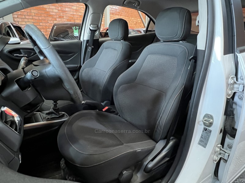ONIX 1.4 MPFI LTZ 8V FLEX 4P MANUAL - 2015 - BENTO GONçALVES