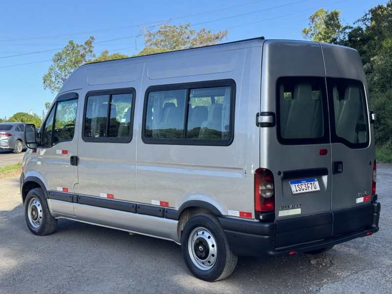 MASTER 2.3 DCI MINIBUS VIP L3H2 16 LUGARES 16V DIESEL 4P MANUAL - 2011 - CAXIAS DO SUL