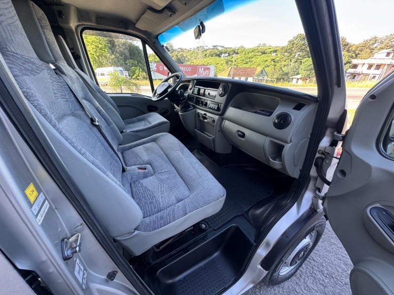 MASTER 2.3 DCI MINIBUS VIP L3H2 16 LUGARES 16V DIESEL 4P MANUAL - 2011 - CAXIAS DO SUL