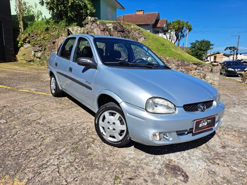 CORSA 1.6 MPFI CLASSIC SEDAN 8V GASOLINA 4P MANUAL - 2006 - FARROUPILHA