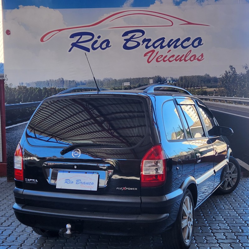 ZAFIRA 2.0 MPFI ELITE 8V FLEX 4P AUTOMÁTICO - 2005 - CAXIAS DO SUL