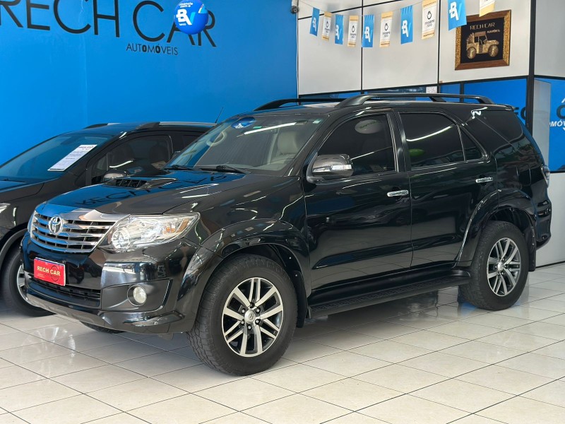 HILUX SW4 3.0 SRV 4X4 CD 16V TURBO INTERCOOLER DIESEL 4P AUTOMÁTICO - 2012 - CAXIAS DO SUL