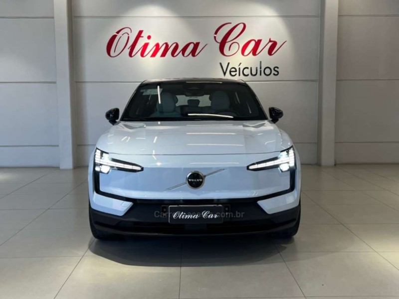EX30 ULTRA EXTENDED RANGE - 2025 - FLORES DA CUNHA
