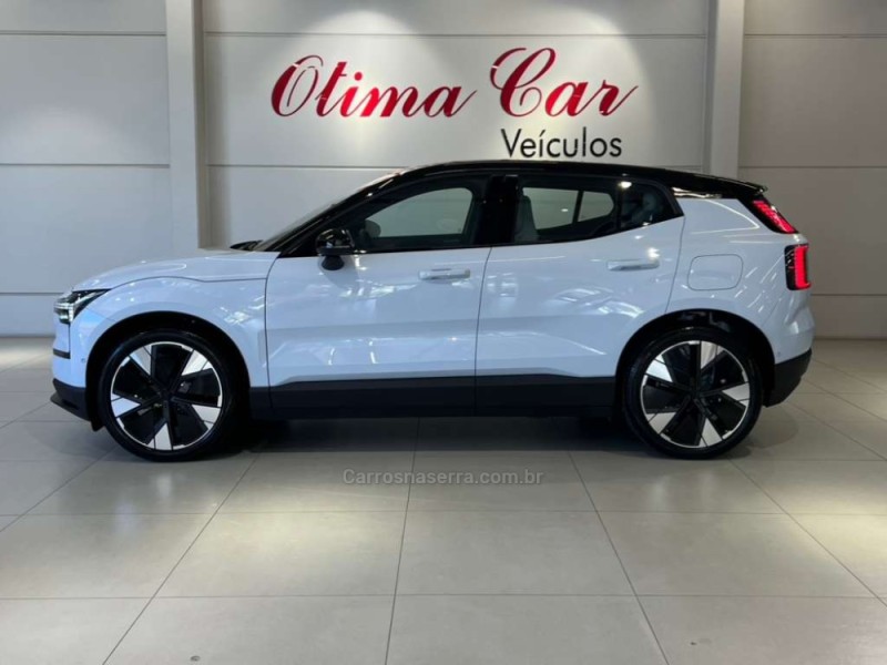 EX30 ULTRA EXTENDED RANGE - 2025 - FLORES DA CUNHA