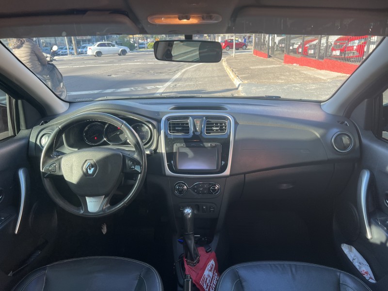 LOGAN 1.6 DYNAMIQUE 8V FLEX 4P MANUAL - 2015 - CAXIAS DO SUL