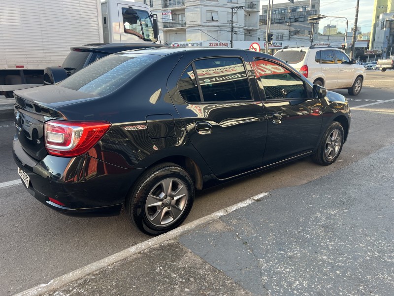 LOGAN 1.6 DYNAMIQUE 8V FLEX 4P MANUAL - 2015 - CAXIAS DO SUL