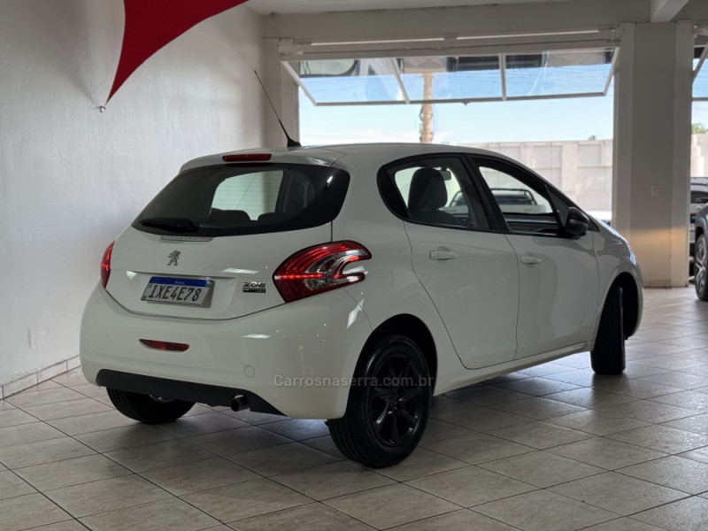 208 1.5 ACTIVE 8V FLEX 4P MANUAL - 2017 - GUAPORé