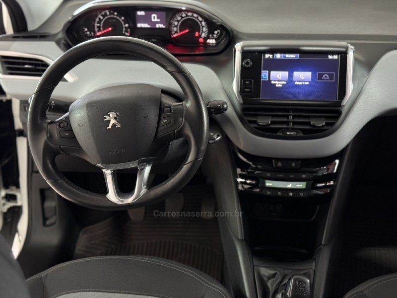 208 1.5 ACTIVE 8V FLEX 4P MANUAL - 2017 - GUAPORé