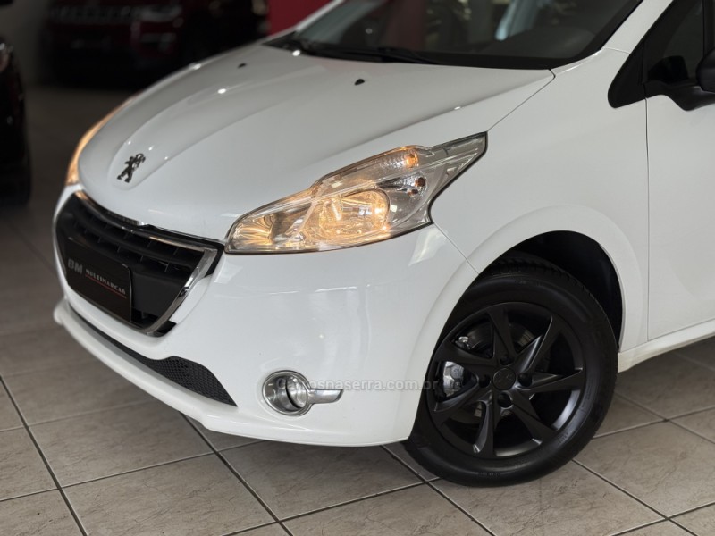 208 1.5 ACTIVE 8V FLEX 4P MANUAL - 2017 - GUAPORé