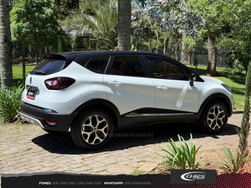 CAPTUR 1.6 16V INTENSE BOSE FLEX 4P AUTOMÁTICO - 2018 - CARLOS BARBOSA