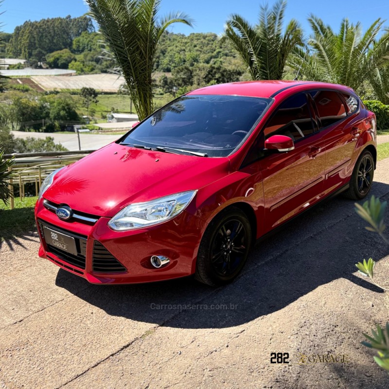 FOCUS 1.6 S 16V FLEX 4P MANUAL
