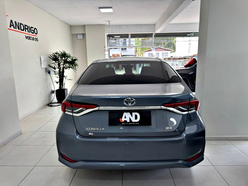 COROLLA 2.0 XEI 16V FLEX 4P AUTOMÁTICO - 2022 - CAXIAS DO SUL