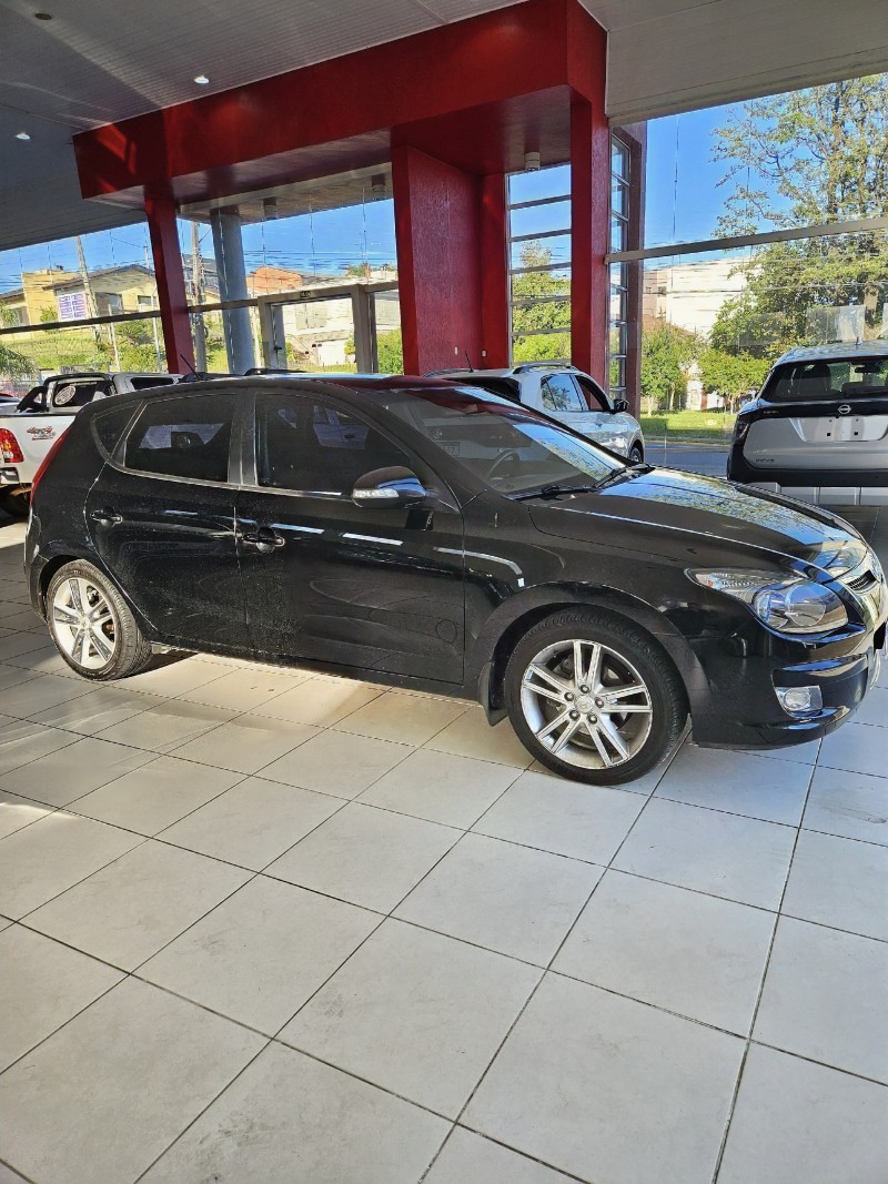 I30 2.0 MPI 16V GASOLINA 4P MANUAL - 2011 - FARROUPILHA