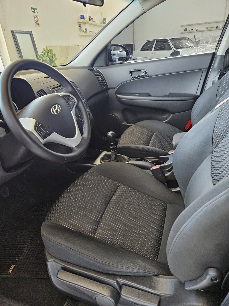 I30 2.0 MPI 16V GASOLINA 4P MANUAL - 2011 - FARROUPILHA