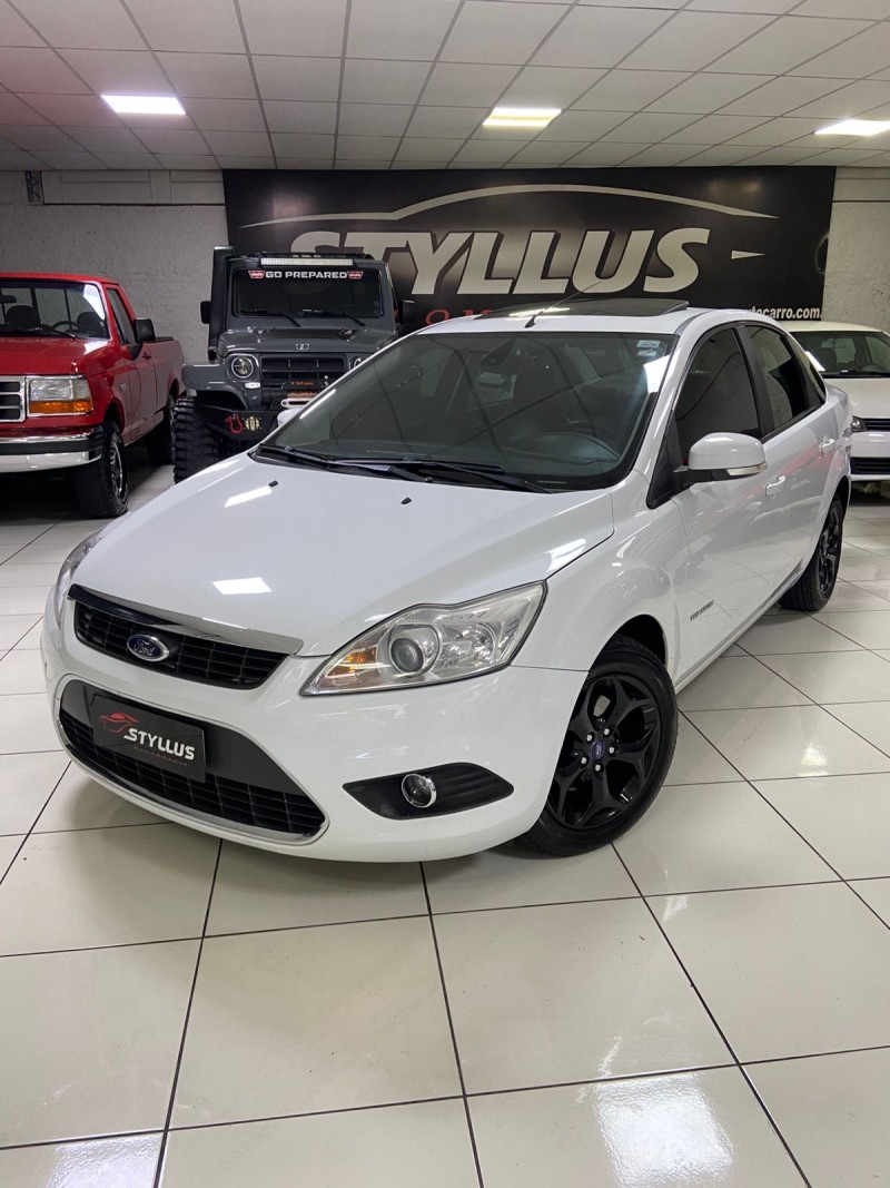 FOCUS 2.0 TITANIUM SEDAN 16V FLEX 4P AUTOMÁTICO - 2013 - ESTâNCIA VELHA