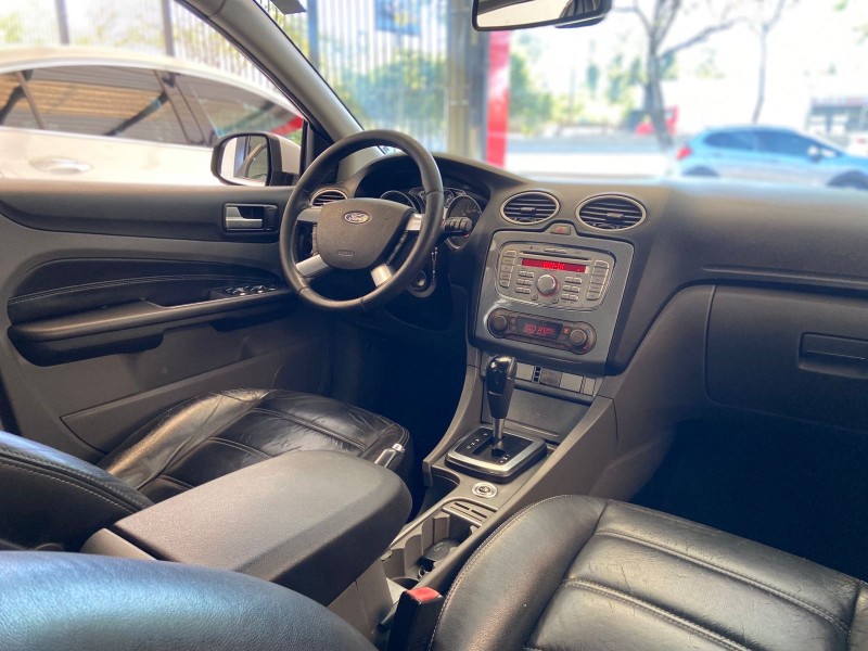 FOCUS 2.0 TITANIUM SEDAN 16V FLEX 4P AUTOMÁTICO - 2013 - ESTâNCIA VELHA