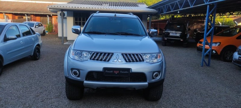 PAJERO DAKAR 3.2 HPE 4X4 7 LUGARES 16V TURBO INTERCOOLER DIESEL 4P AUTOMÁTICO - 2011 - IGREJINHA