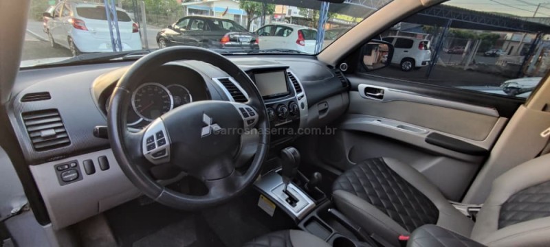 PAJERO DAKAR 3.2 HPE 4X4 7 LUGARES 16V TURBO INTERCOOLER DIESEL 4P AUTOMÁTICO - 2011 - IGREJINHA