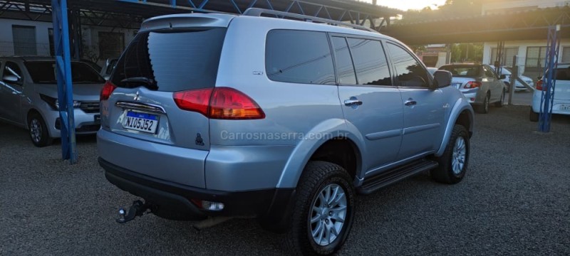 PAJERO DAKAR 3.2 HPE 4X4 7 LUGARES 16V TURBO INTERCOOLER DIESEL 4P AUTOMÁTICO - 2011 - IGREJINHA