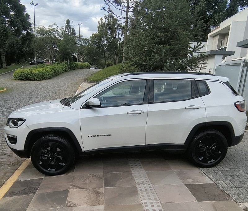 COMPASS 2.0 16V DIESEL LONGITUDE 4X4 AUTOMÁTICO - 2018 - FARROUPILHA