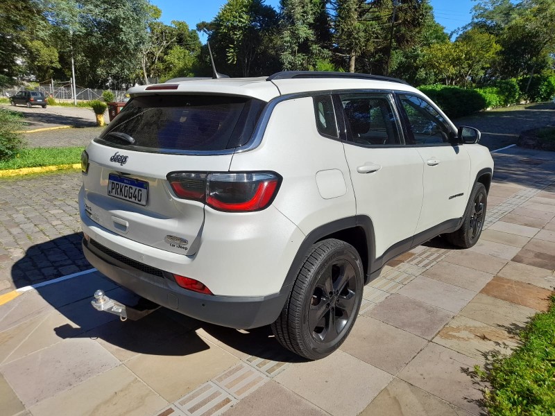 COMPASS 2.0 16V DIESEL LONGITUDE 4X4 AUTOMÁTICO - 2018 - FARROUPILHA