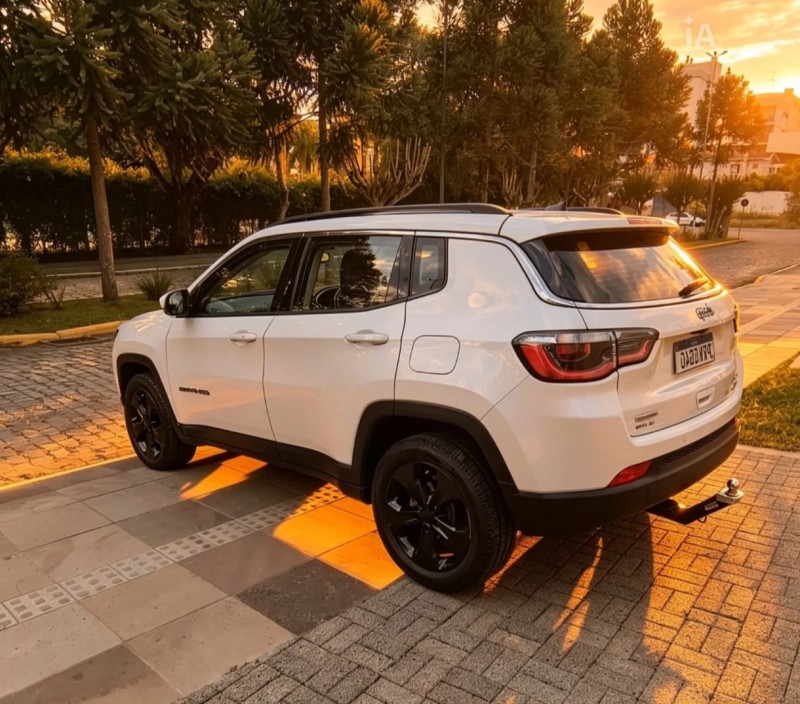 COMPASS 2.0 16V DIESEL LONGITUDE 4X4 AUTOMÁTICO - 2018 - FARROUPILHA