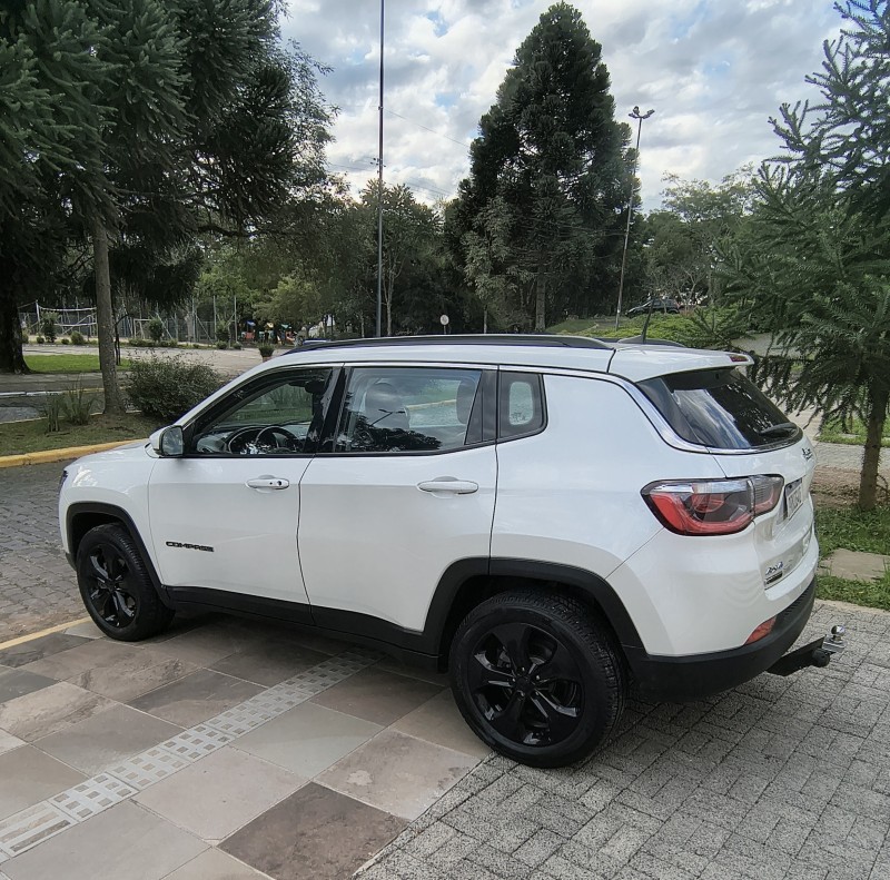 COMPASS 2.0 16V DIESEL LONGITUDE 4X4 AUTOMÁTICO - 2018 - FARROUPILHA