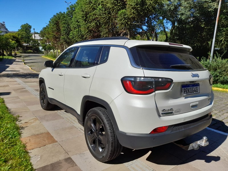 COMPASS 2.0 16V DIESEL LONGITUDE 4X4 AUTOMÁTICO - 2018 - FARROUPILHA