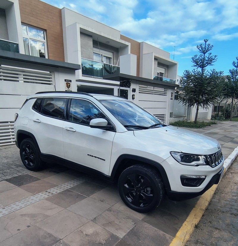 COMPASS 2.0 16V DIESEL LONGITUDE 4X4 AUTOMÁTICO - 2018 - FARROUPILHA