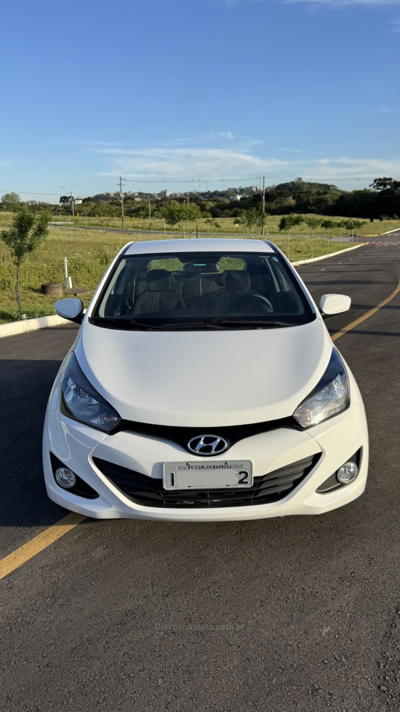 HB20 1.0 COMFORT 12V FLEX 4P MANUAL - 2015 - CARLOS BARBOSA