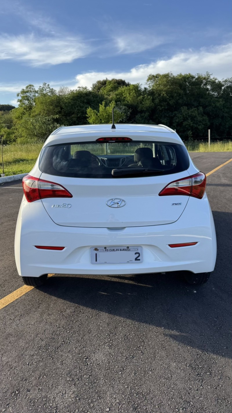 HB20 1.0 COMFORT 12V FLEX 4P MANUAL - 2015 - CARLOS BARBOSA