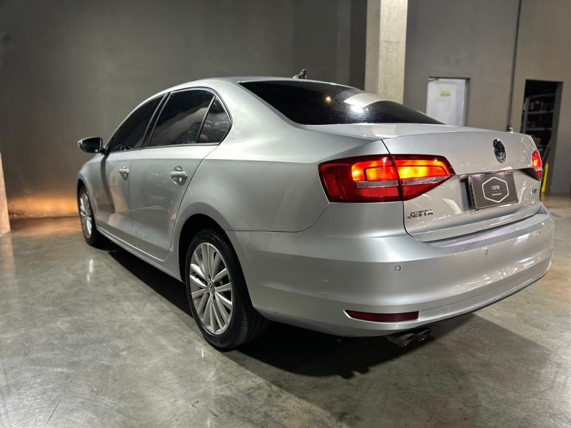 JETTA 2.0 COMFORTLINE FLEX 4P TIPTRONIC - 2015 - CAXIAS DO SUL