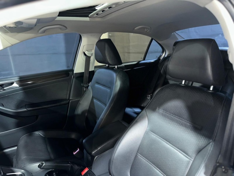 JETTA 2.0 COMFORTLINE FLEX 4P TIPTRONIC - 2015 - CAXIAS DO SUL