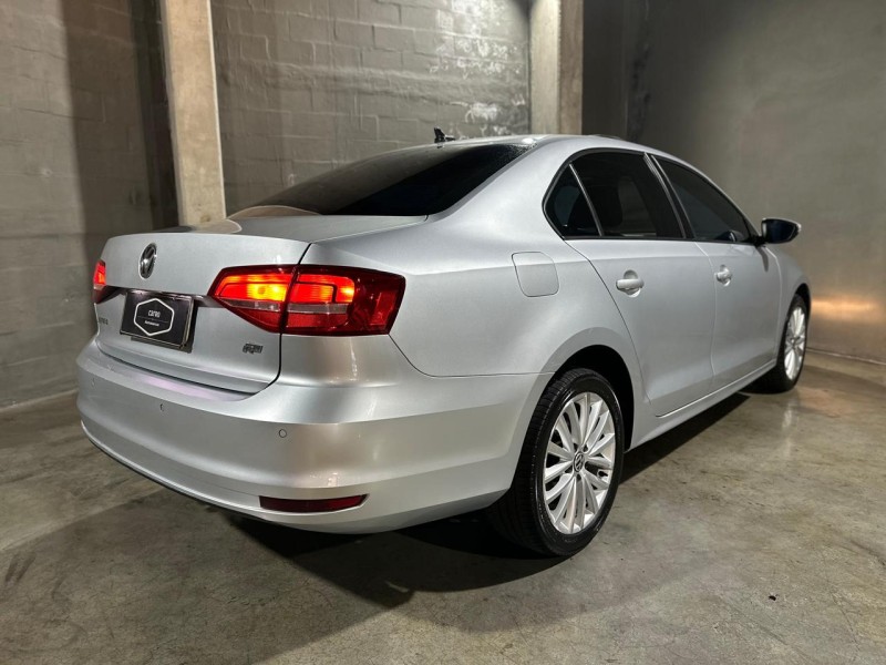 JETTA 2.0 COMFORTLINE FLEX 4P TIPTRONIC - 2015 - CAXIAS DO SUL