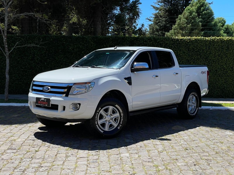RANGER 3.2 XLT 4X4 CD 20V DIESEL 4P MANUAL - 2013 - FARROUPILHA