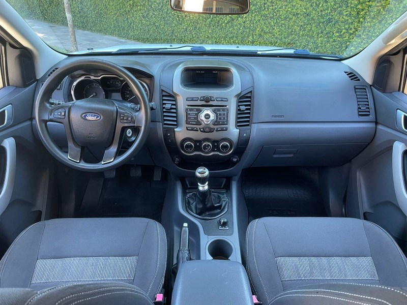 RANGER 3.2 XLT 4X4 CD 20V DIESEL 4P MANUAL - 2013 - FARROUPILHA