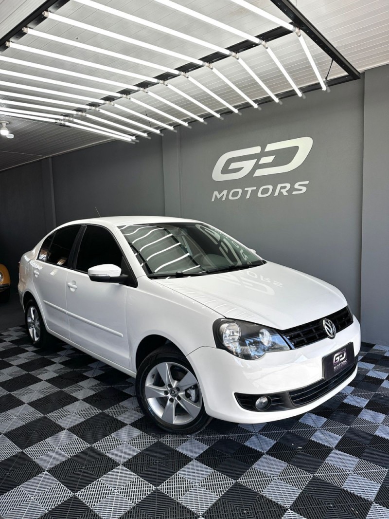 POLO 1.6 MI 8V FLEX 4P MANUAL
