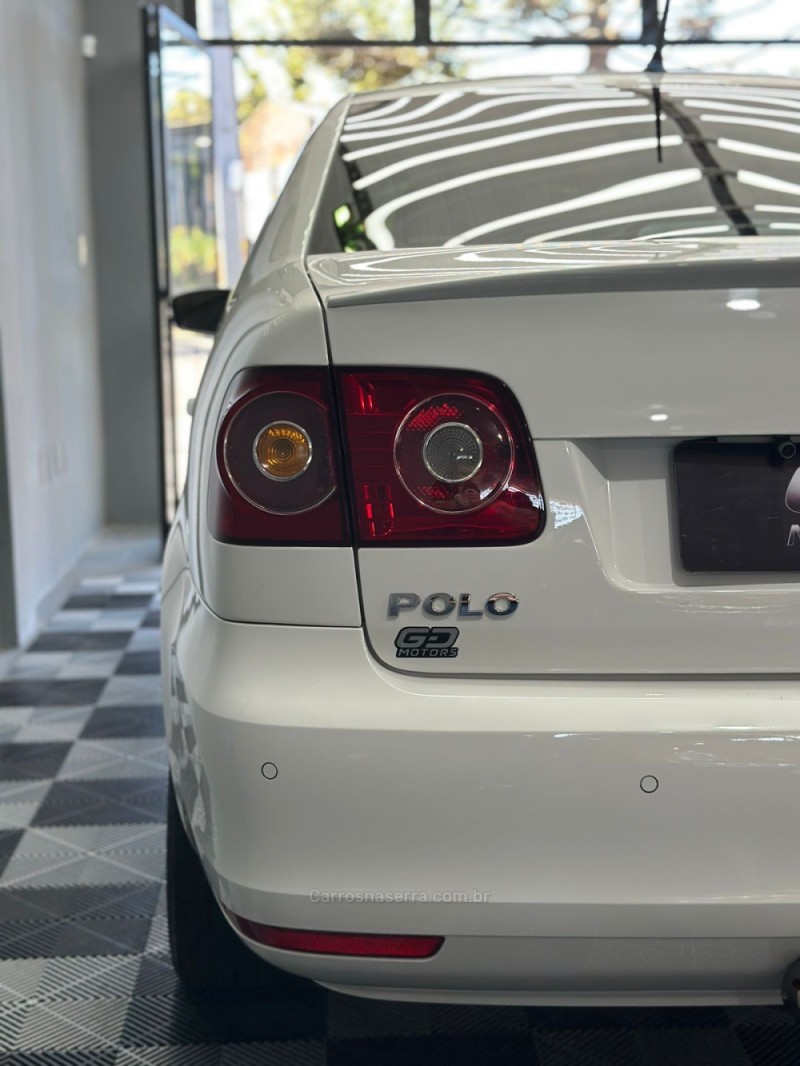 POLO 1.6 MI 8V FLEX 4P MANUAL - 2014 - PASSO FUNDO