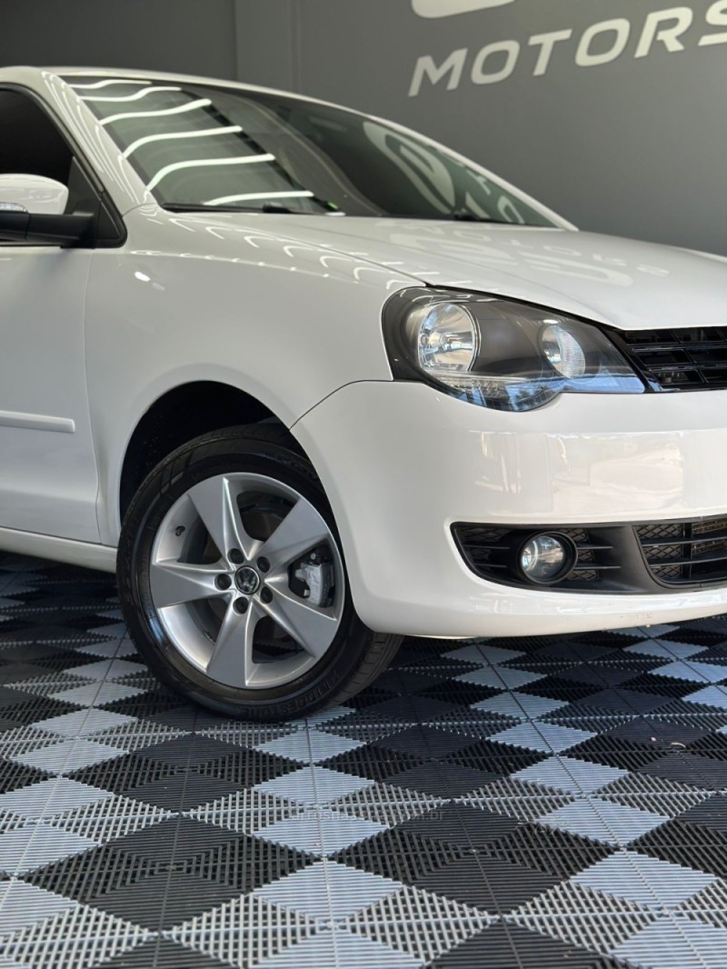 POLO 1.6 MI 8V FLEX 4P MANUAL - 2014 - PASSO FUNDO
