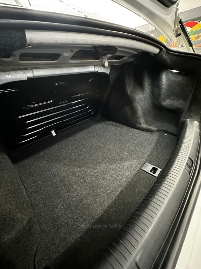 POLO 1.6 MI 8V FLEX 4P MANUAL - 2014 - PASSO FUNDO