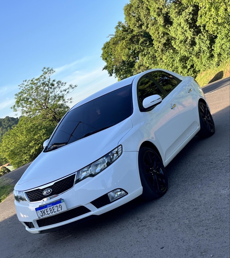 CERATO 1.6 SX3 16V GASOLINA 4P AUTOMÁTICO - 2013 - ESTâNCIA VELHA