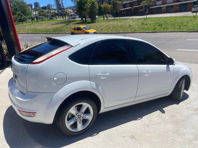 FOCUS 1.6 SE 16V FLEX 4P MANUAL - 2012 - CAXIAS DO SUL