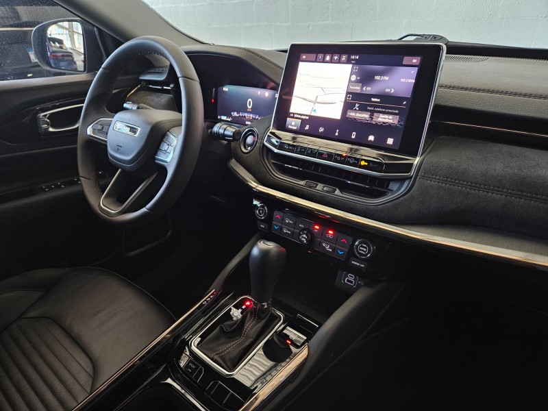 COMMANDER 1.3 LIMITED T270 16V 4X2 TURBO FLEX 4P AUTOMÁTICO - 2024 - FARROUPILHA