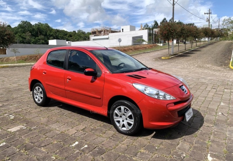 207 1.4 ACTIVE 8V FLEX 4P MANUAL - 2014 - GUAPORé