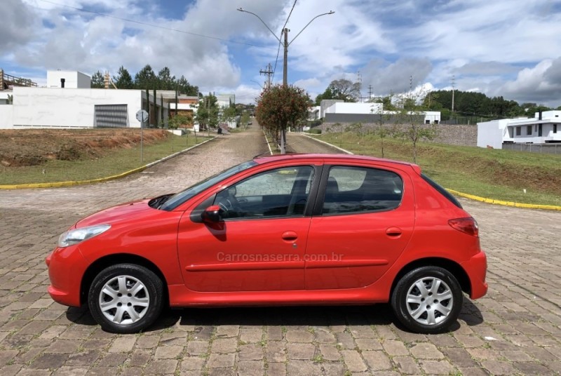 207 1.4 ACTIVE 8V FLEX 4P MANUAL - 2014 - GUAPORé