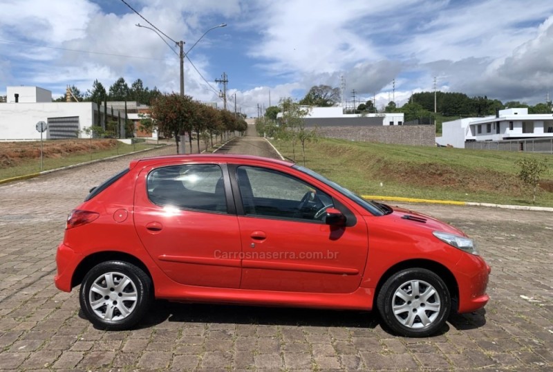 207 1.4 ACTIVE 8V FLEX 4P MANUAL - 2014 - GUAPORé