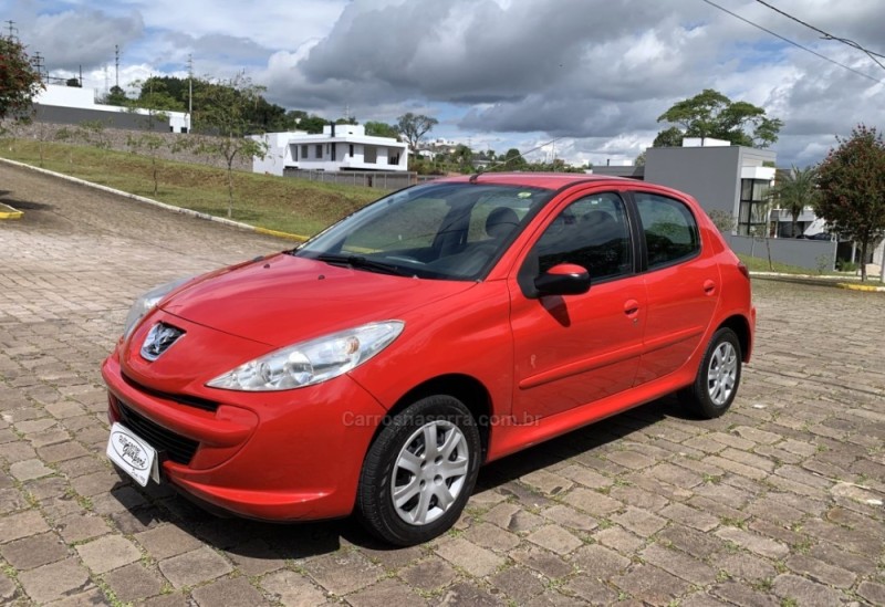 207 1.4 ACTIVE 8V FLEX 4P MANUAL - 2014 - GUAPORé