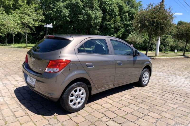 ONIX 1.0 MPFI LT 8V FLEX 4P MANUAL - 2014 - GUAPORé