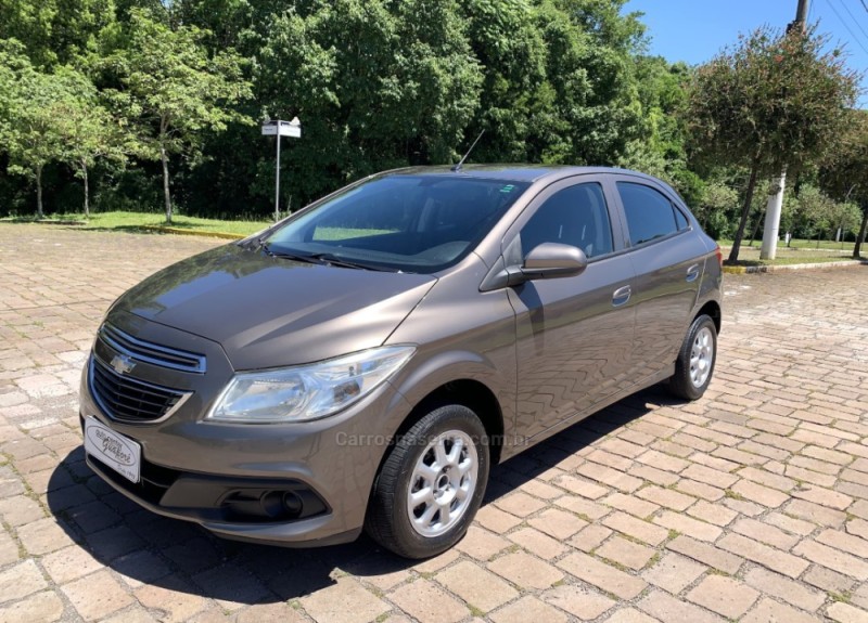 ONIX 1.0 MPFI LT 8V FLEX 4P MANUAL - 2014 - GUAPORé