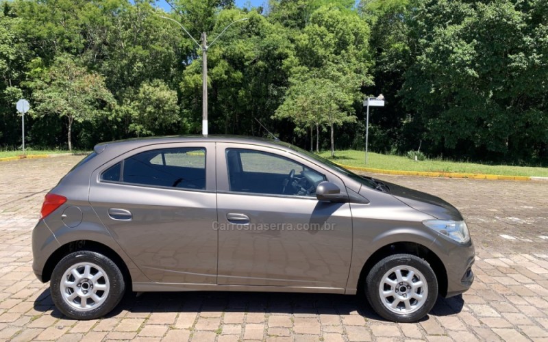 ONIX 1.0 MPFI LT 8V FLEX 4P MANUAL - 2014 - GUAPORé